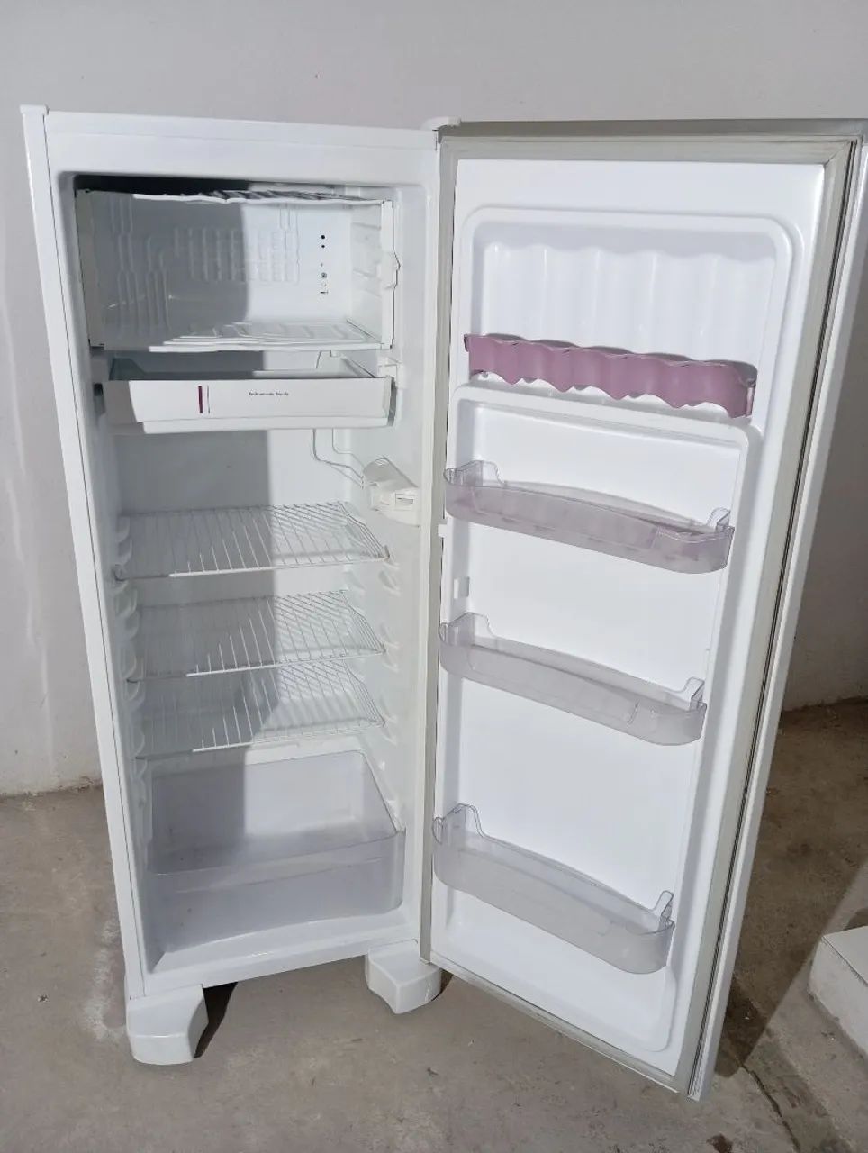 Geladeira Esmaltec Degelo seco top funcionando perfeitamente bem, ENTREGA GRÁTIS!!! - Foto 4