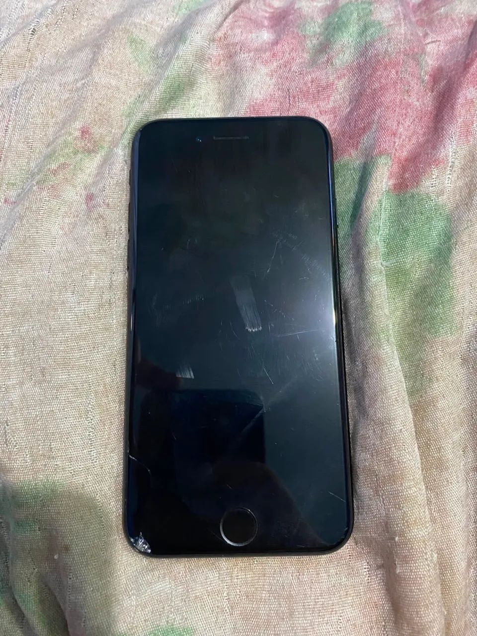 Troco iPhone SE de segunda geração  - Foto 2