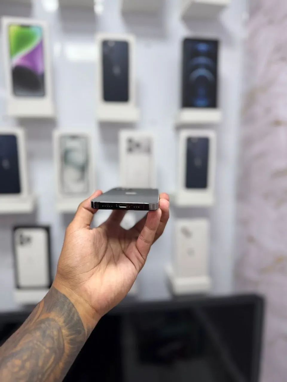 IPHONE 12 PRO 128GB PRETO<br>R$ 2.099,00 TOP - Foto 4
