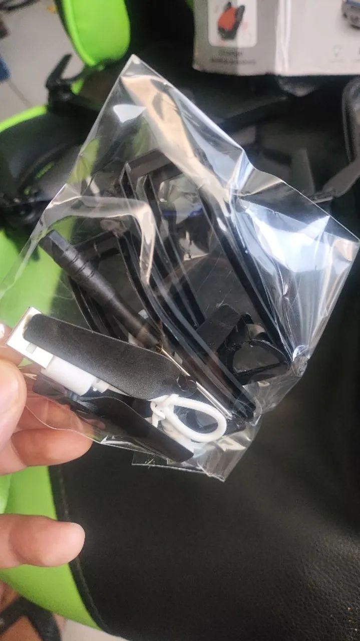 Vendo Drone Fpv com Câmera novo sem uso,completo com caixa ,bag e acessórios. - Foto 2