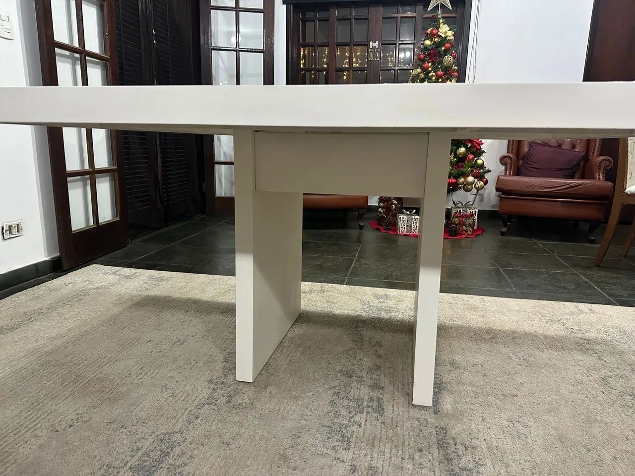 Mesa de Jantar Branca Quadrada de Madeira e 5 cadeiras que posso vender separadamente - Foto 5
