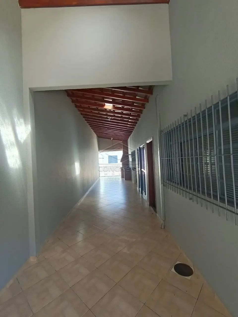 EXCELENTE CASA DE 5 DORMITÓRIOS COM EDÍCULA E SUÍTE EM BAURU/SP - Foto 2