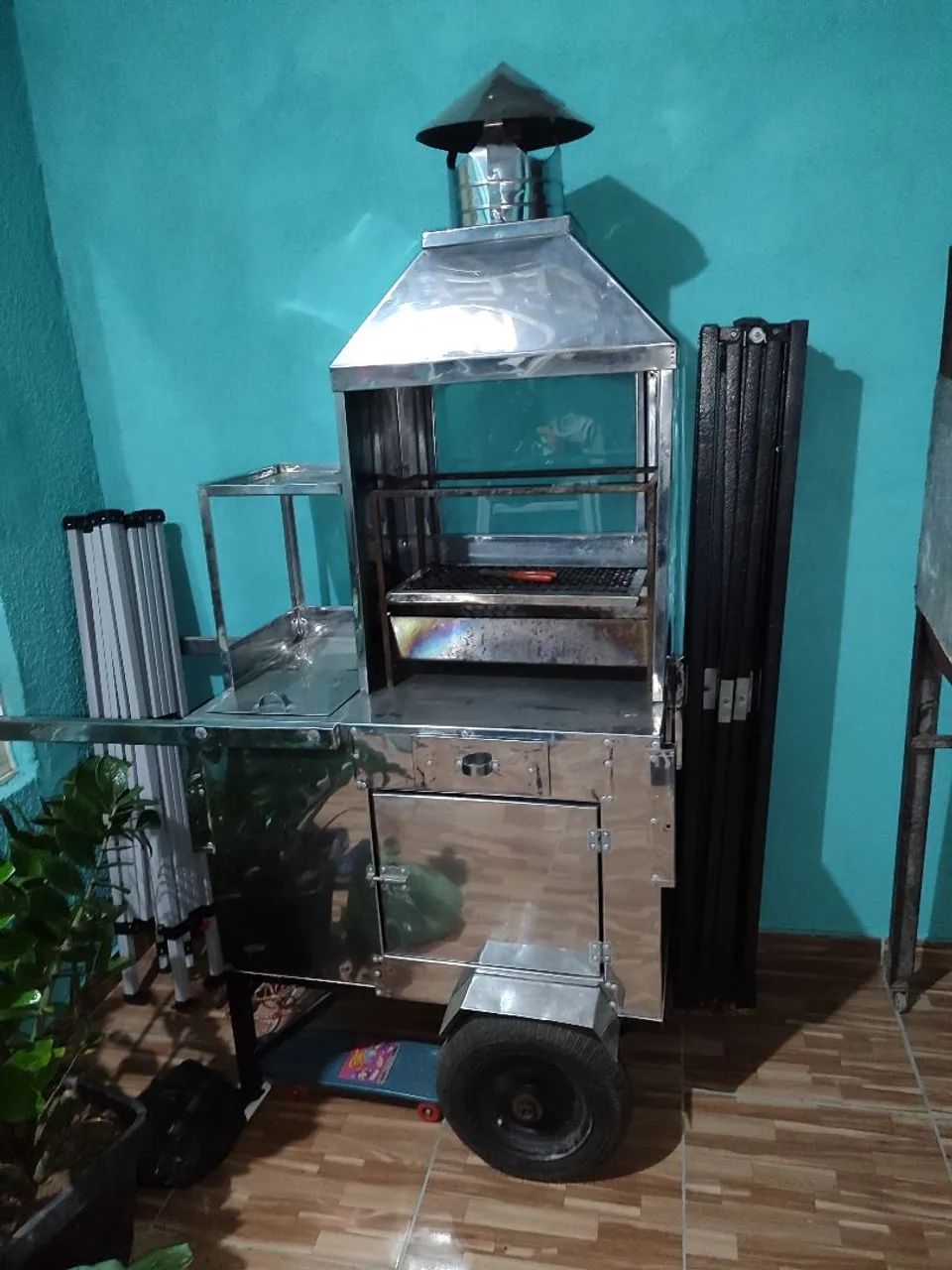 Carrinho para espetinho/ churrasco todo no inox  - Foto 2