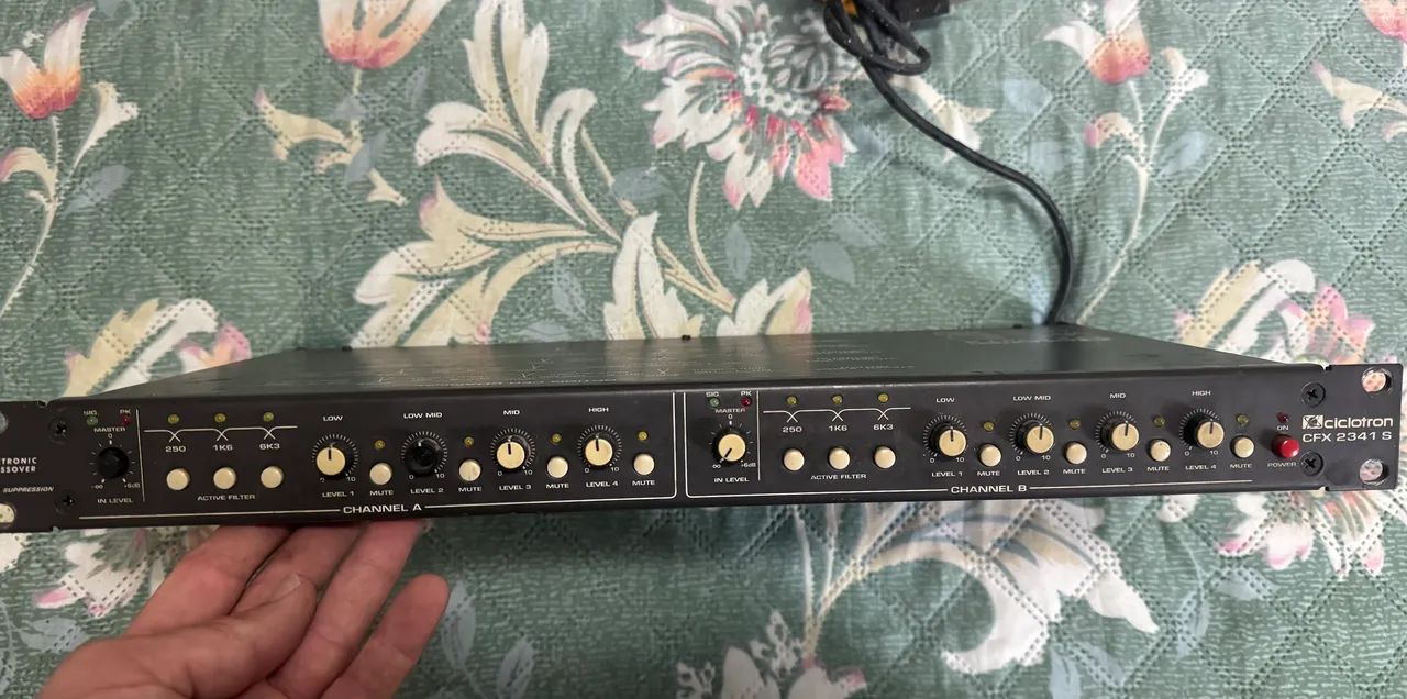 Crossover ativo Ciclotron CFX-2341S 