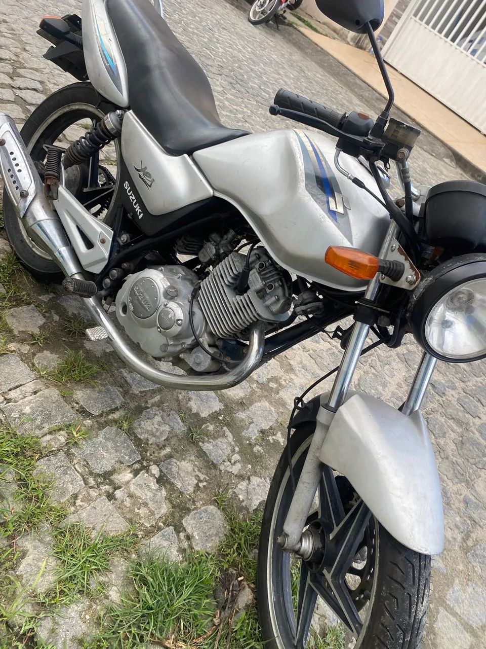 Suzuki yes 2010