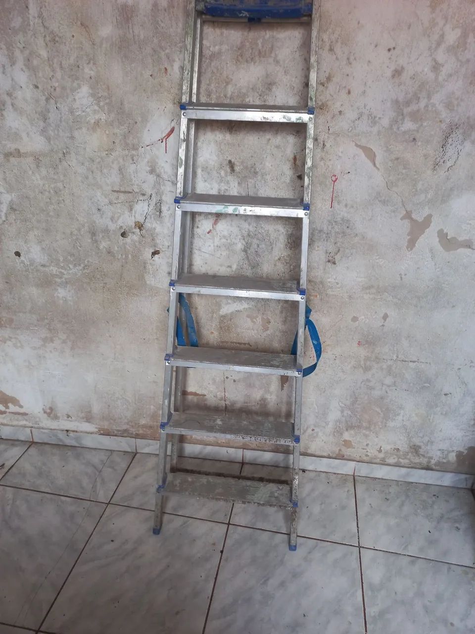 Escada de alumínio bem conservada - Foto 4