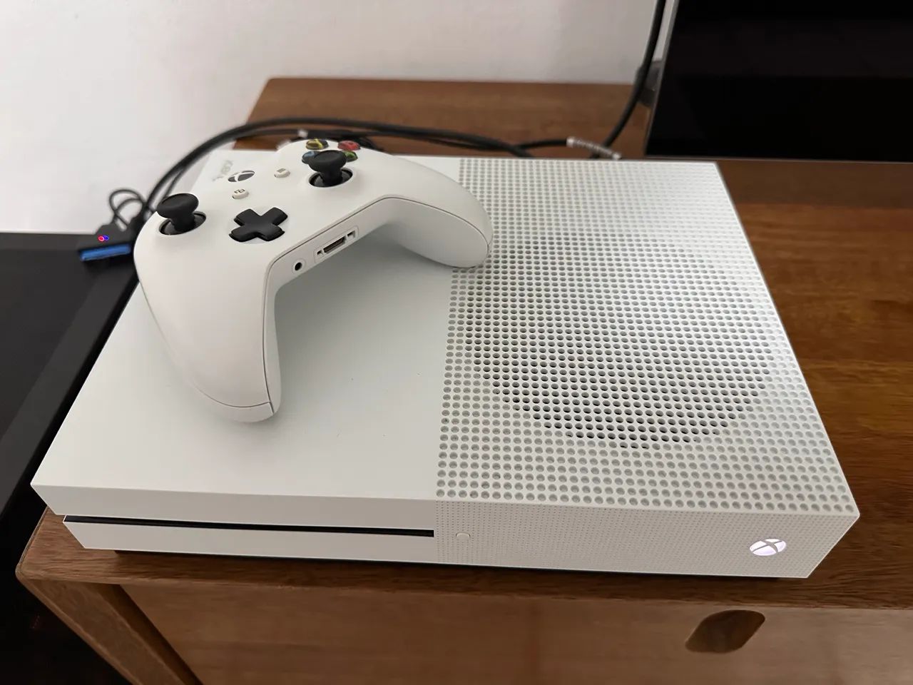XBOX ONE S 1TB