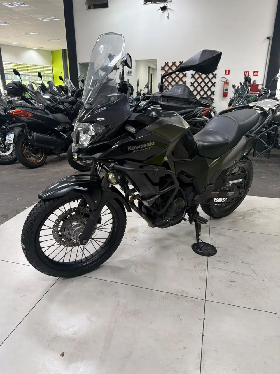 KAWASAKI V