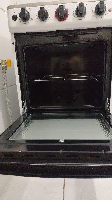 Fogão com apenas 4 meses de uso com acendimento automático - Foto 2