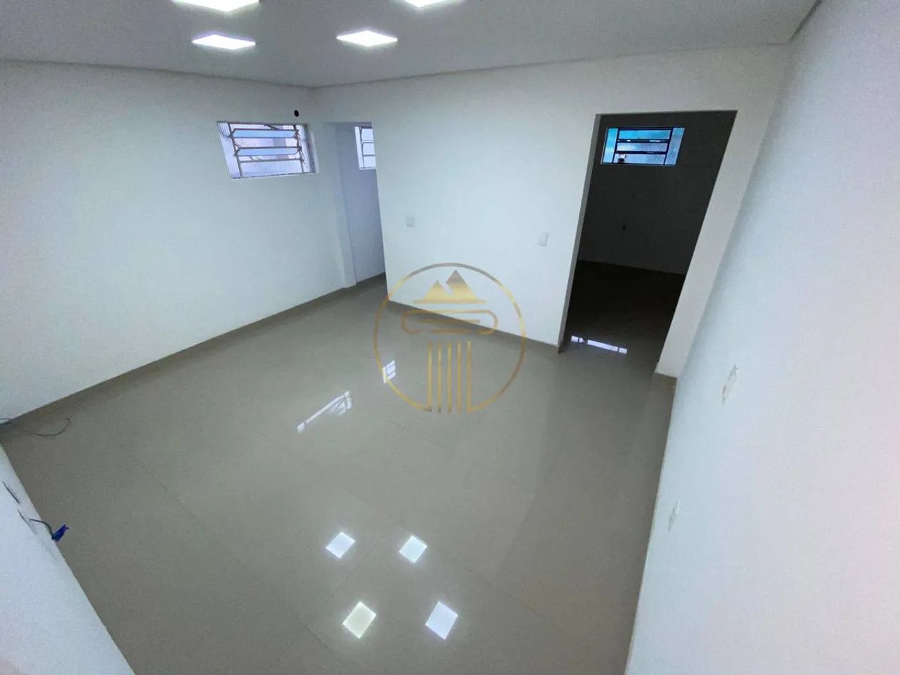 Sala Comercial Térreo para Alugar no Bairro Universitário, Tijucas-Sc - Foto 4