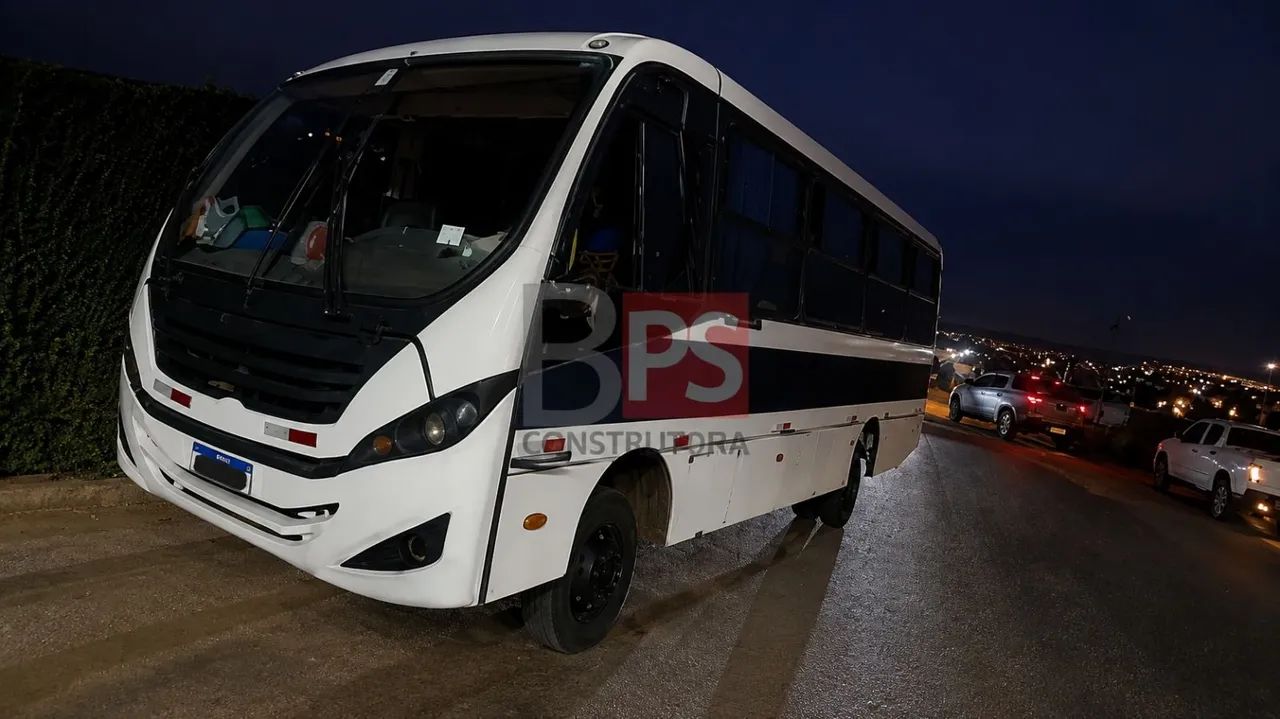 Vendo micro onibus 2012/2013 - Foto 4