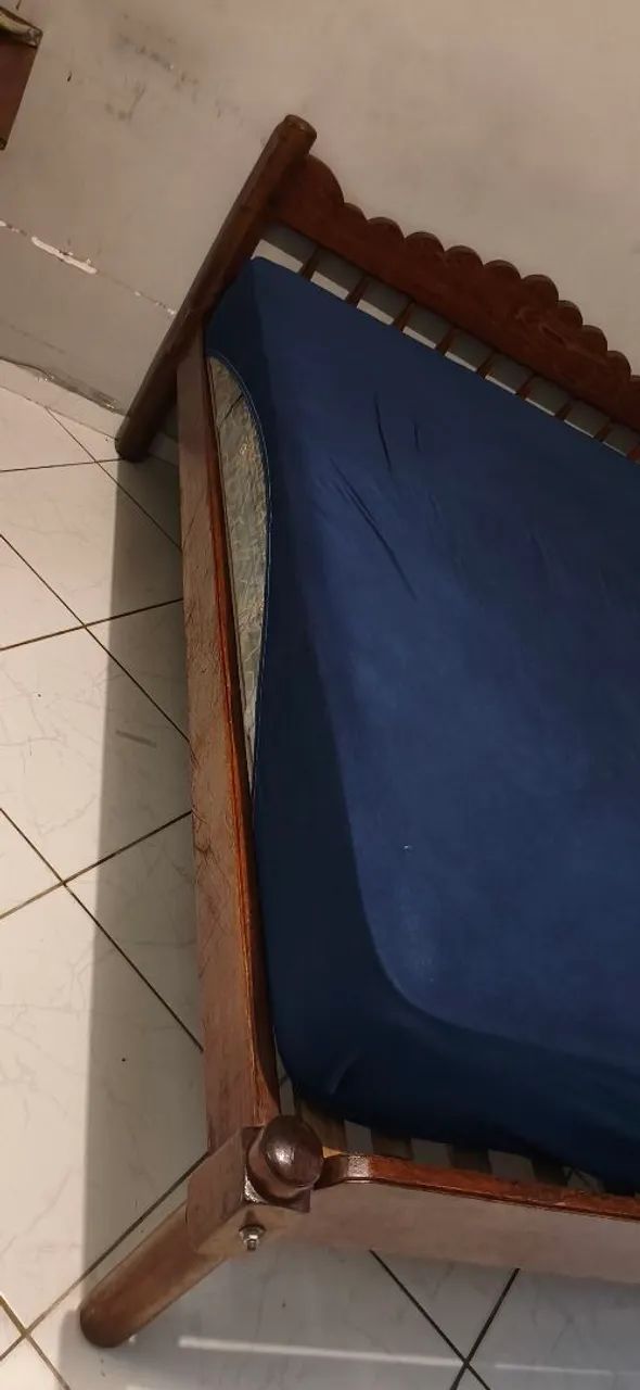 Cama de madeira maciça  - Foto 3