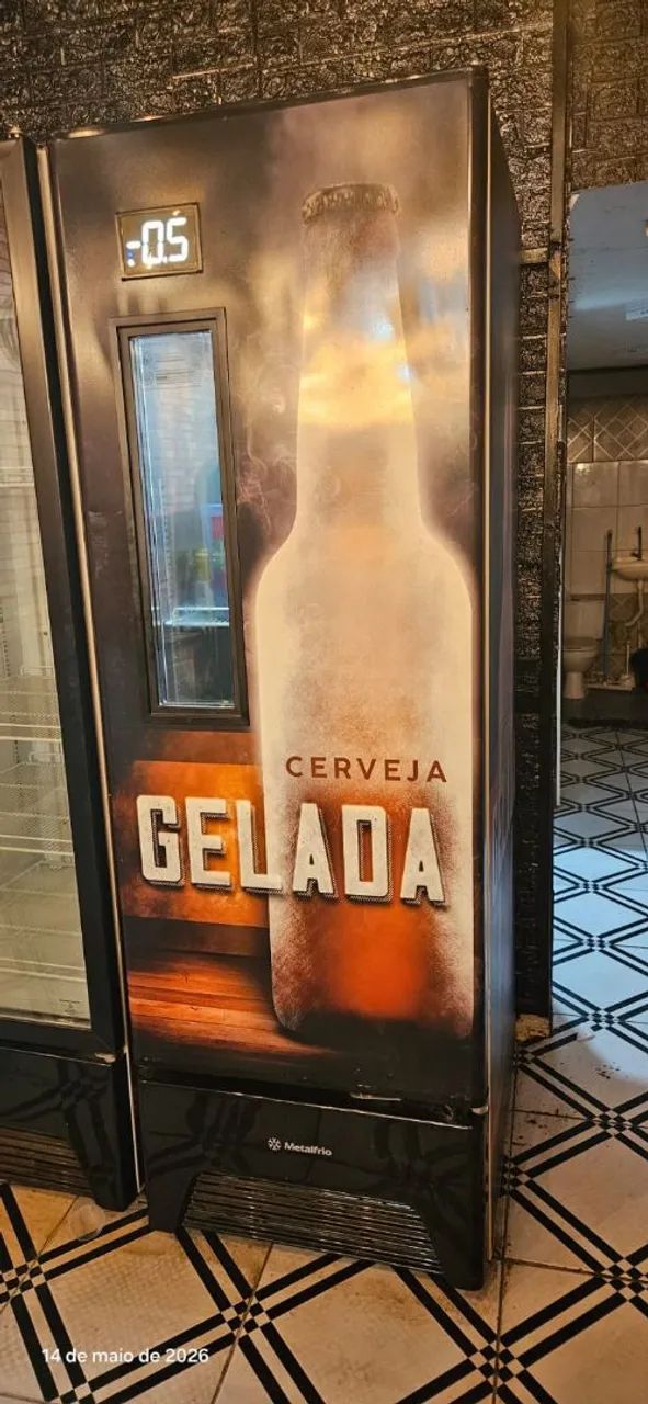 Expositores metal frio cervejeiras e bebidas - Geladeiras e