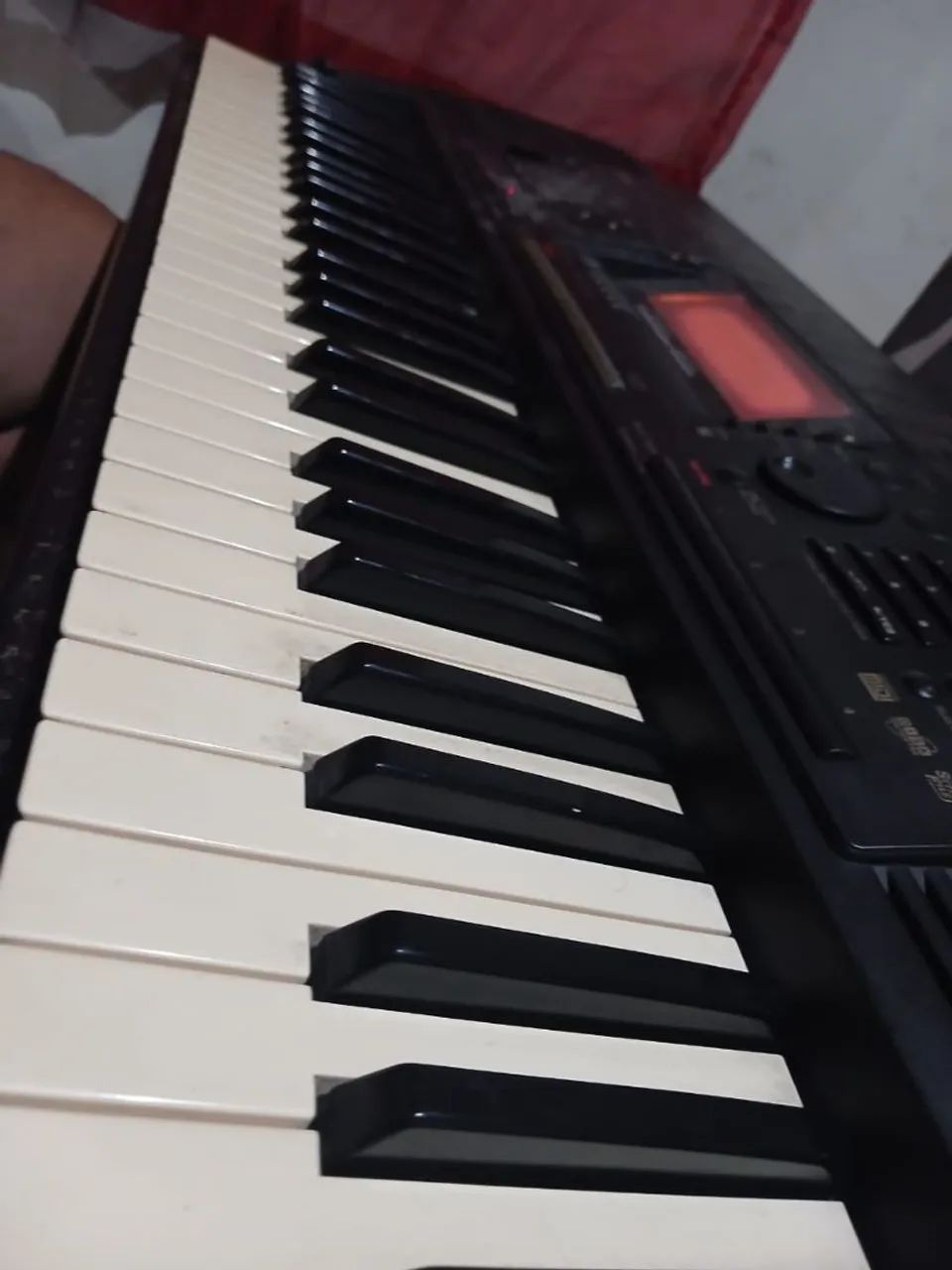 TECLADO YAMAHA PSR 620 - Foto 2