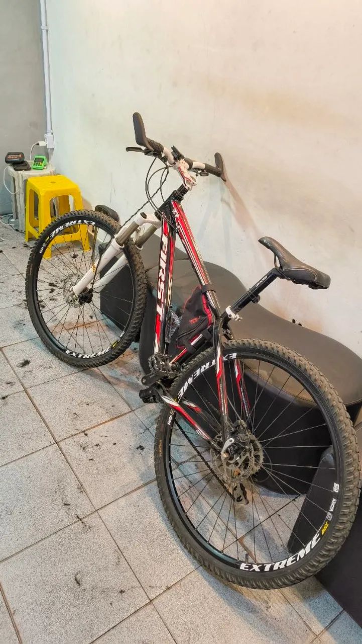 Vendo aro 29 semi-nova já com acessórios - Foto 3