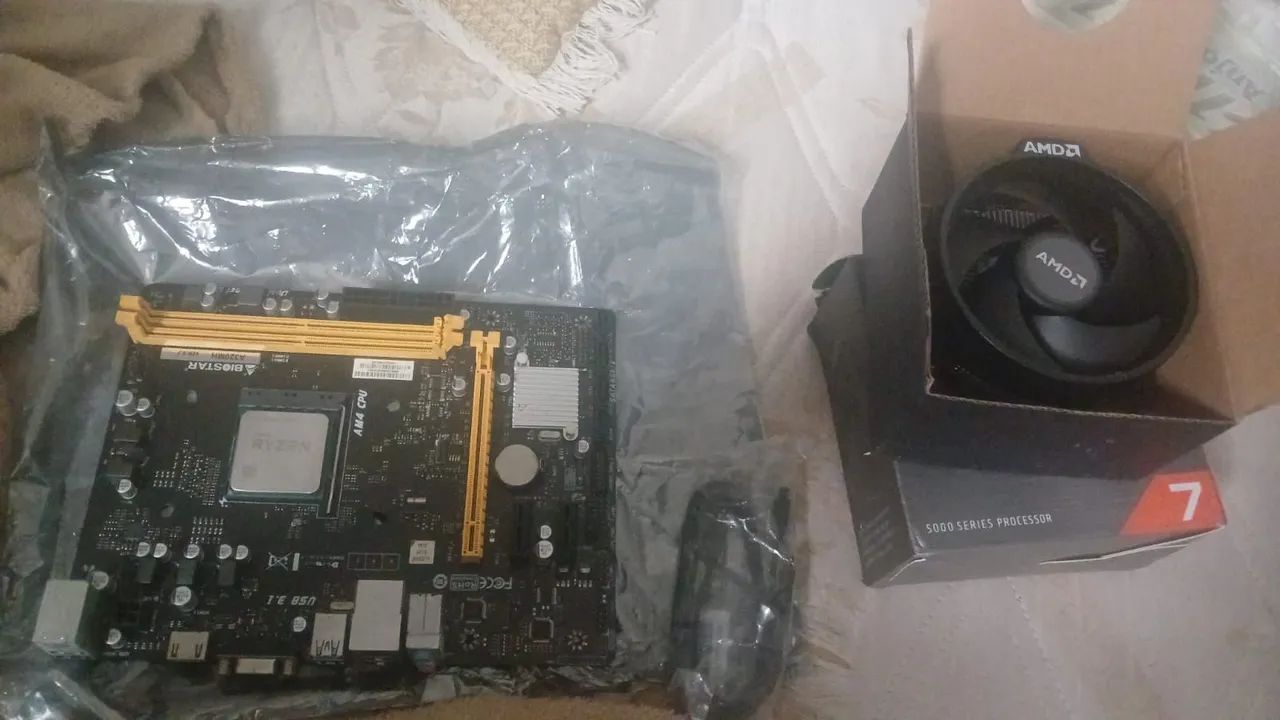 VENDO PROCESSADOR  + PLACA MÃE  NO PRECINHO  ,FUNCIONANDO  PERFEITAMENTE  AMBOS 
