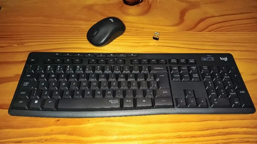 Kit Teclado + Mouse Logitech MK295 Silent Sem Fio - Foto 2