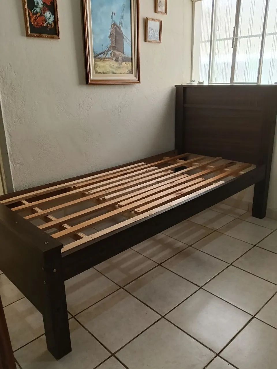 Vendo cama de solteiro URGENTE - Foto 2