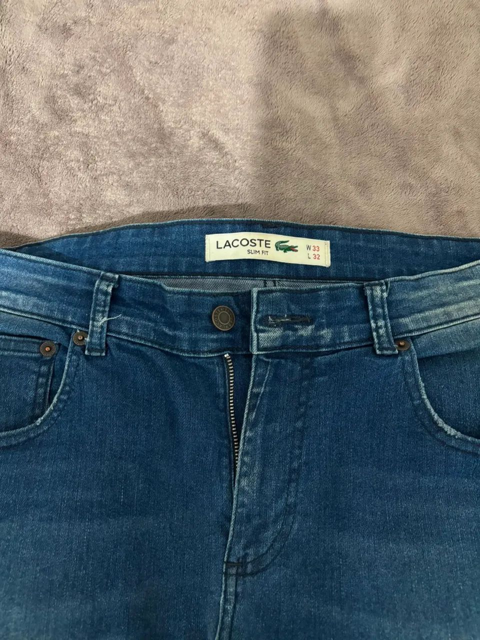 Calça jeans Lacoste slim fit- Azul escuro  - Foto 4