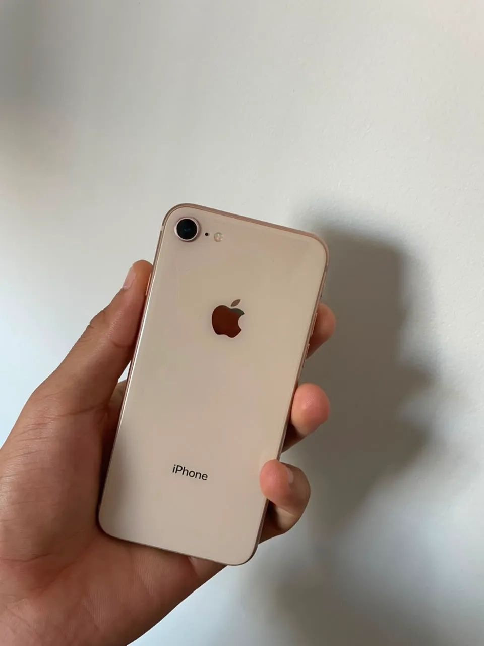 IPHONE 8 