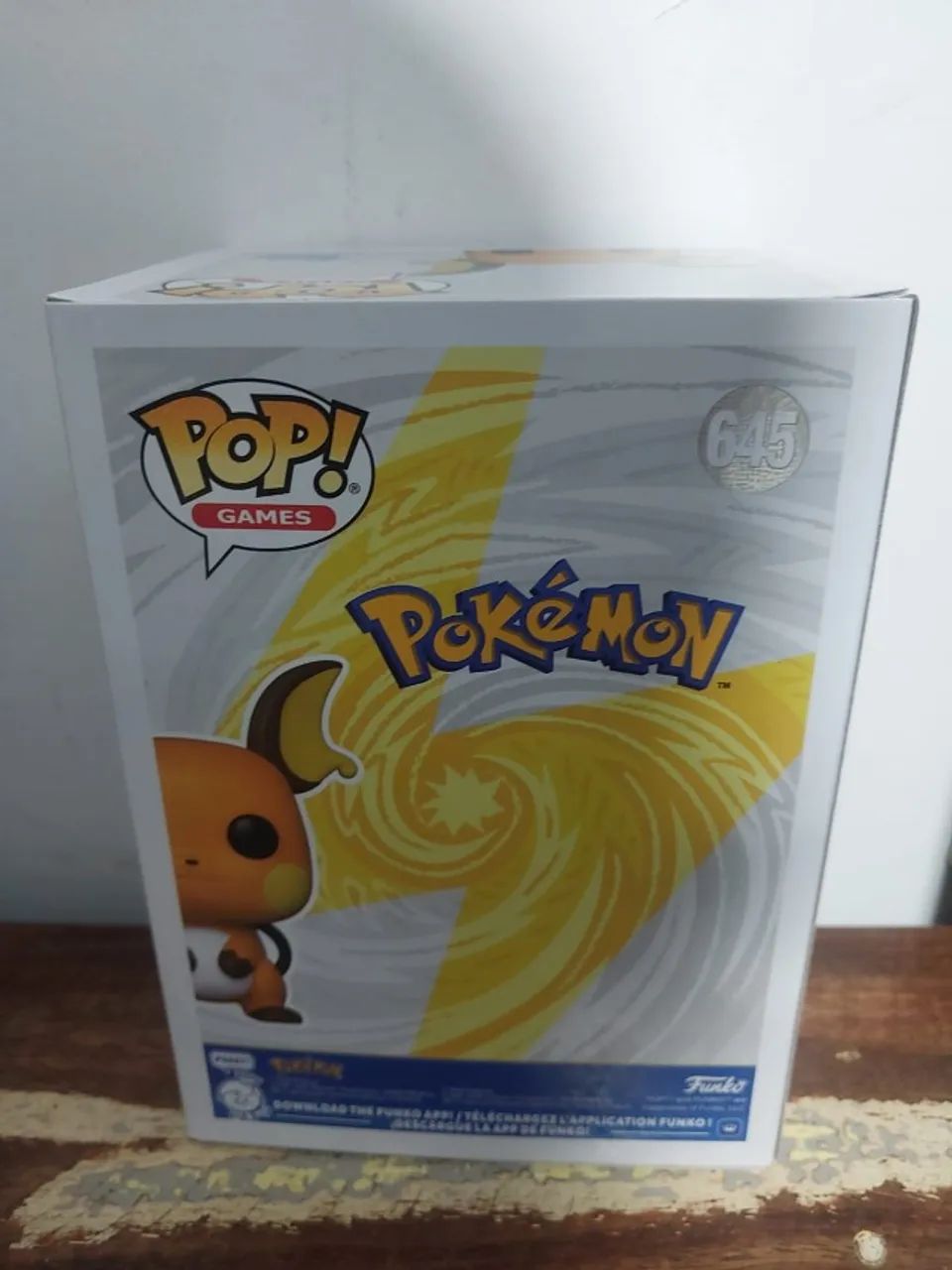 Funko Pop Pokemon Raichu 645 Pearlescent - Foto 3