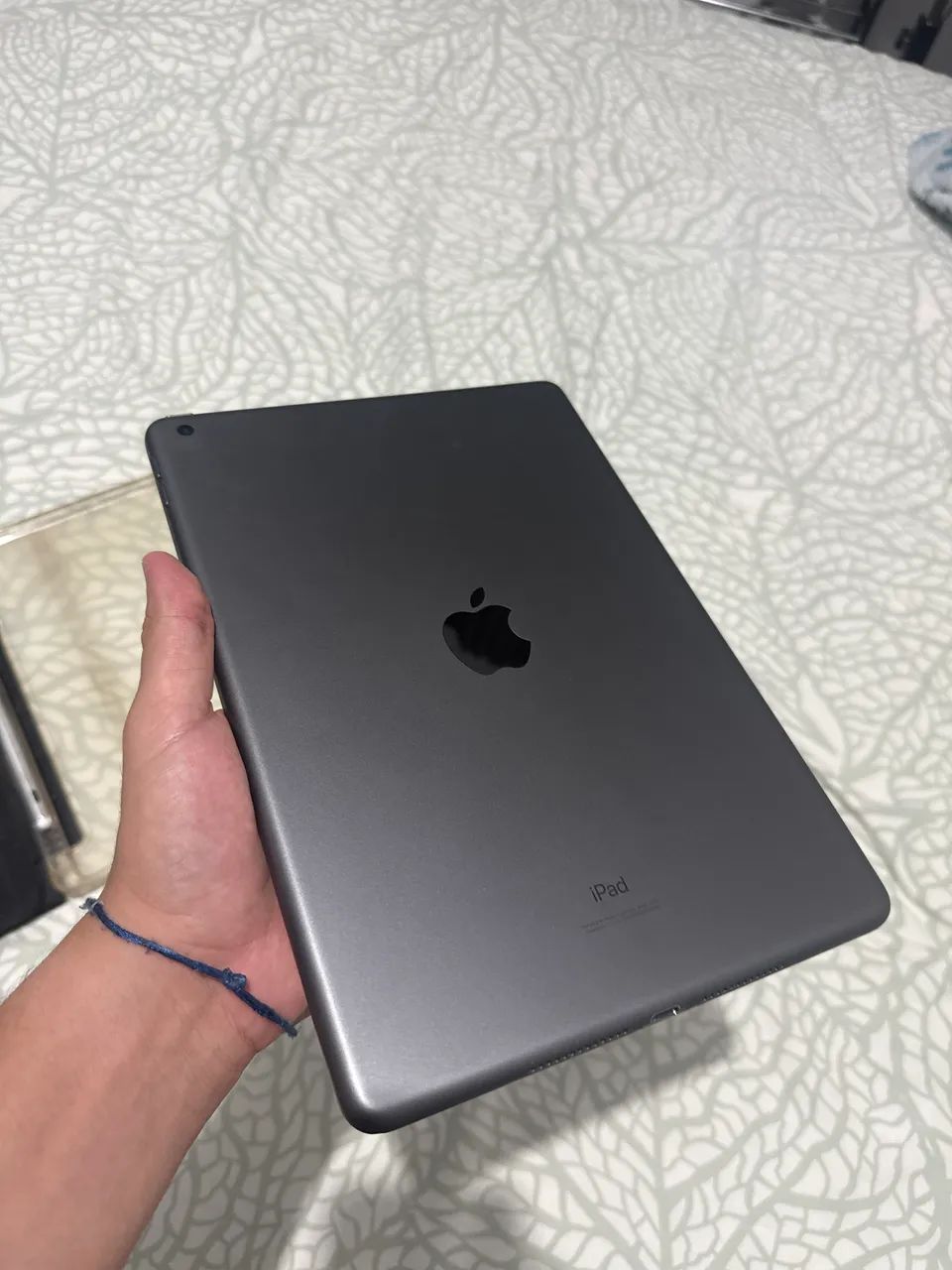 Ipad 8° geração seminovo (Sem marcas de uso)  - Foto 4