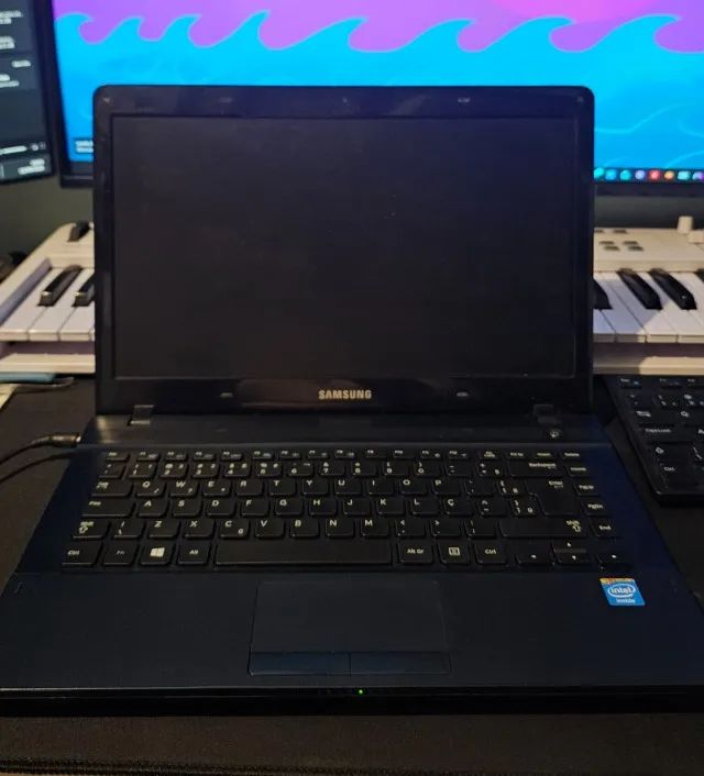 Notebook Samsung np270e4e 4GB DDR3 HD 500GB funciona tudo - Foto 4