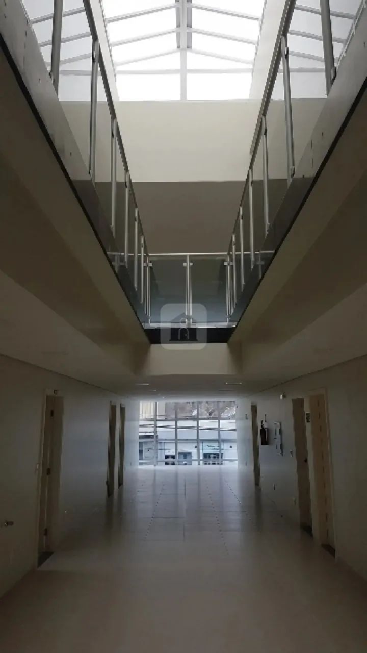 Prédio comercial para venda no bairro Martins.
