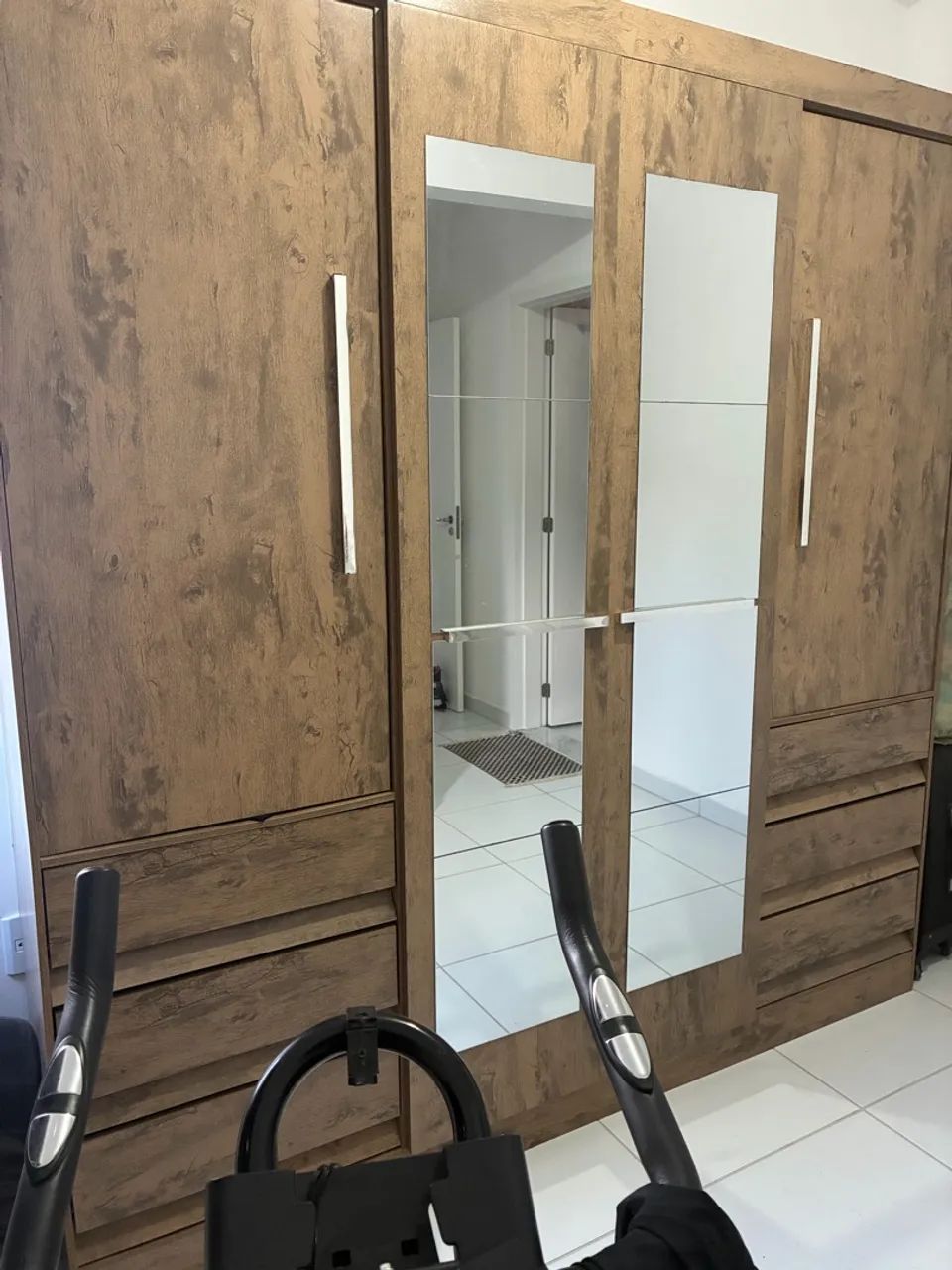 Guarda-roupa 4 portas