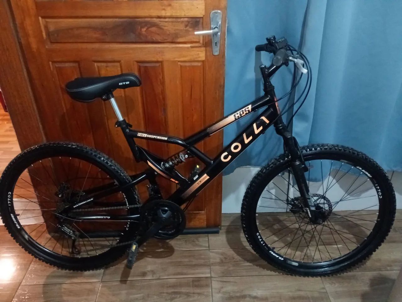 Bicicleta aro 26 seminova colli