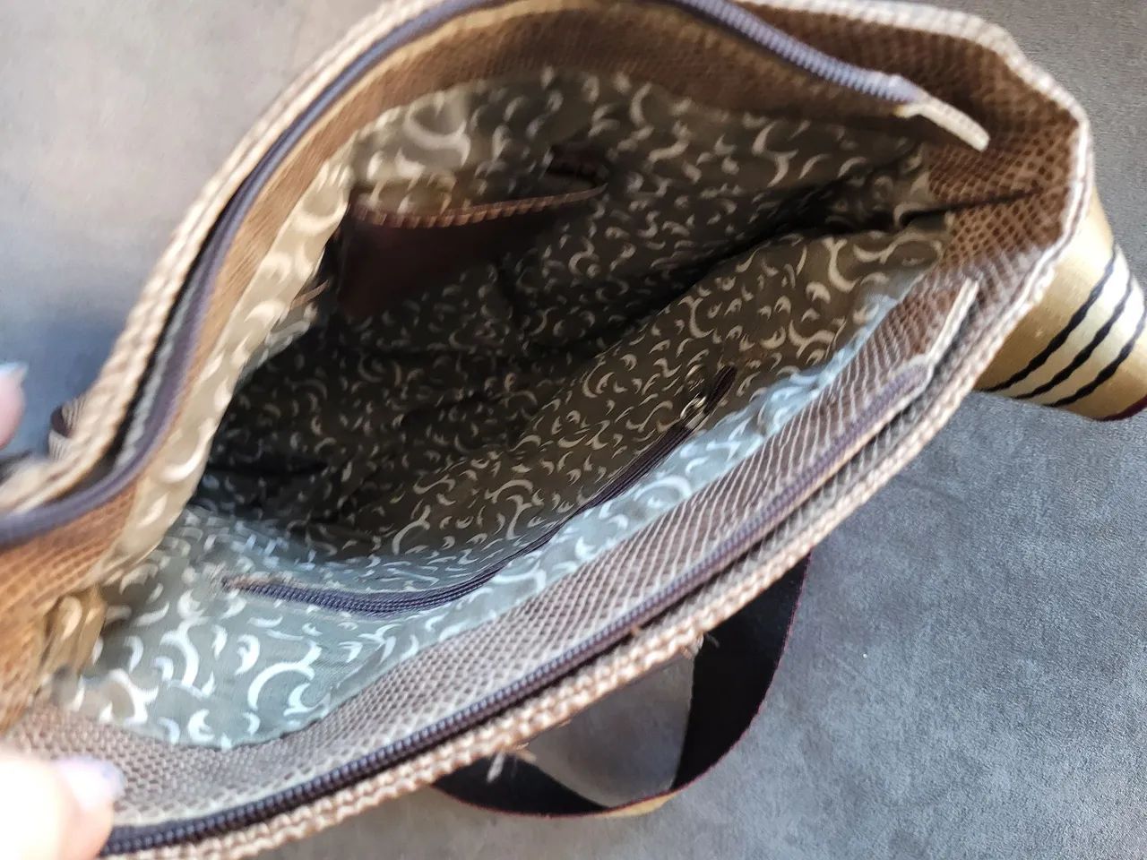 Bolsa tiracolo marca Pyrâmides  - Foto 4