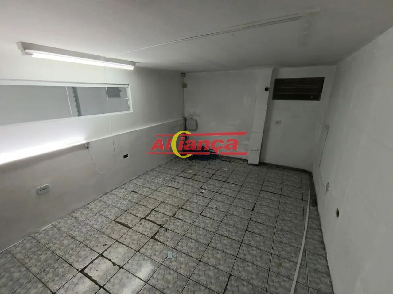 SALÃO COMERCIAL 51,67m² - PARA LOCAÇÃO NO CENTRO DE GUARULHOS - Foto 2