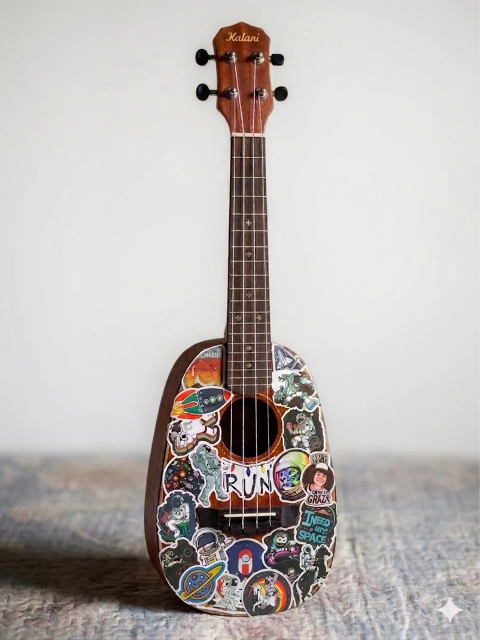 Ukulele Kalani KAL-330CP - Ótimo estado 