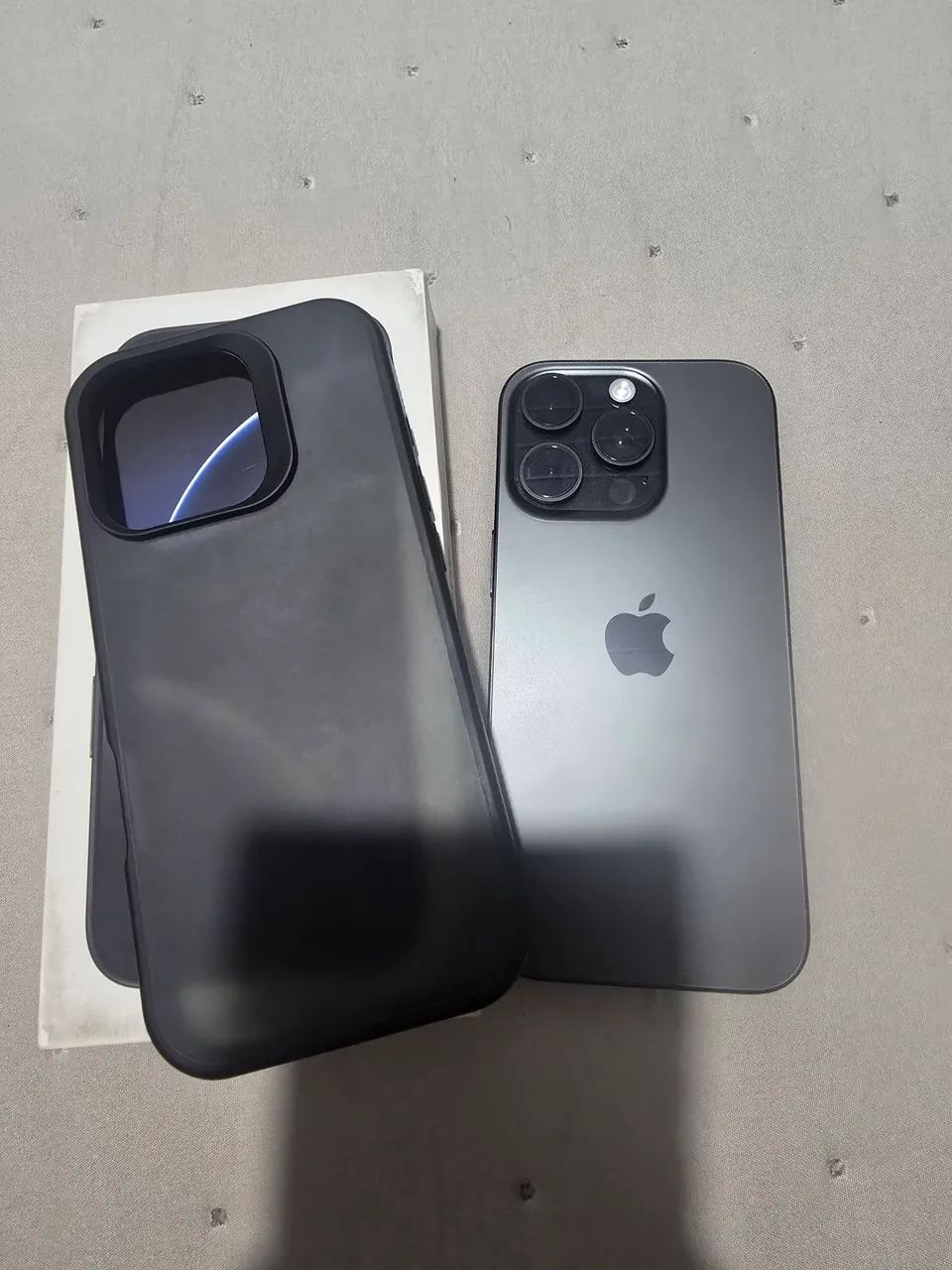 Iphone 16 pro  - Foto 3