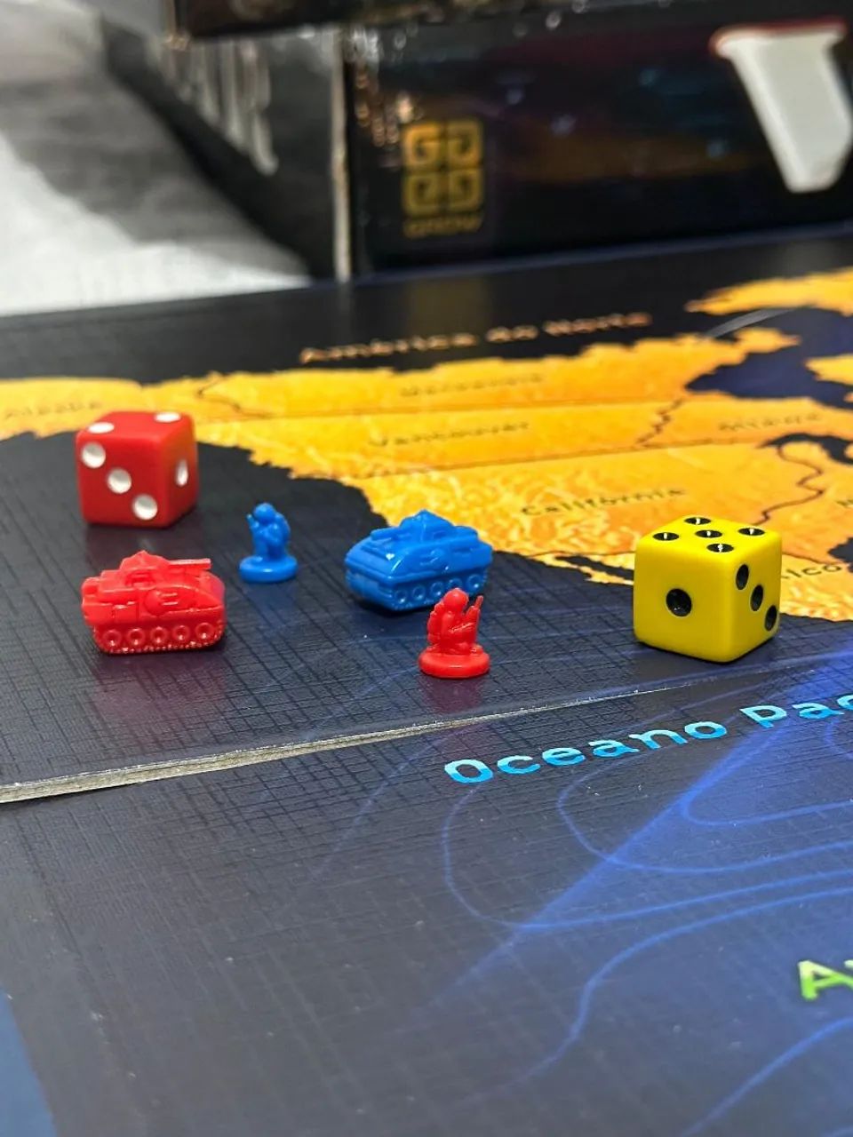 Jogo de tabuleiro WAR edição especial - Foto 3