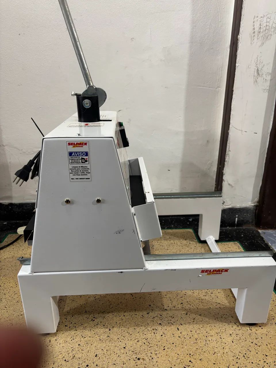 Seladora Selpack para selagem de embalagens plásticas, potes ou bandejas  - Foto 3