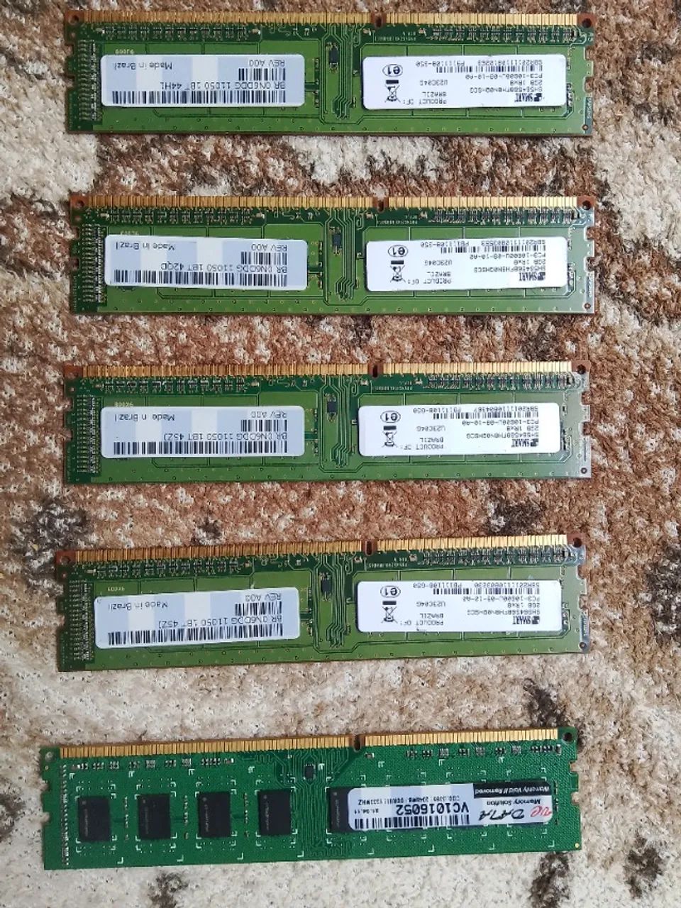 Memórias ram DDR3 novas de 2 GB de ram