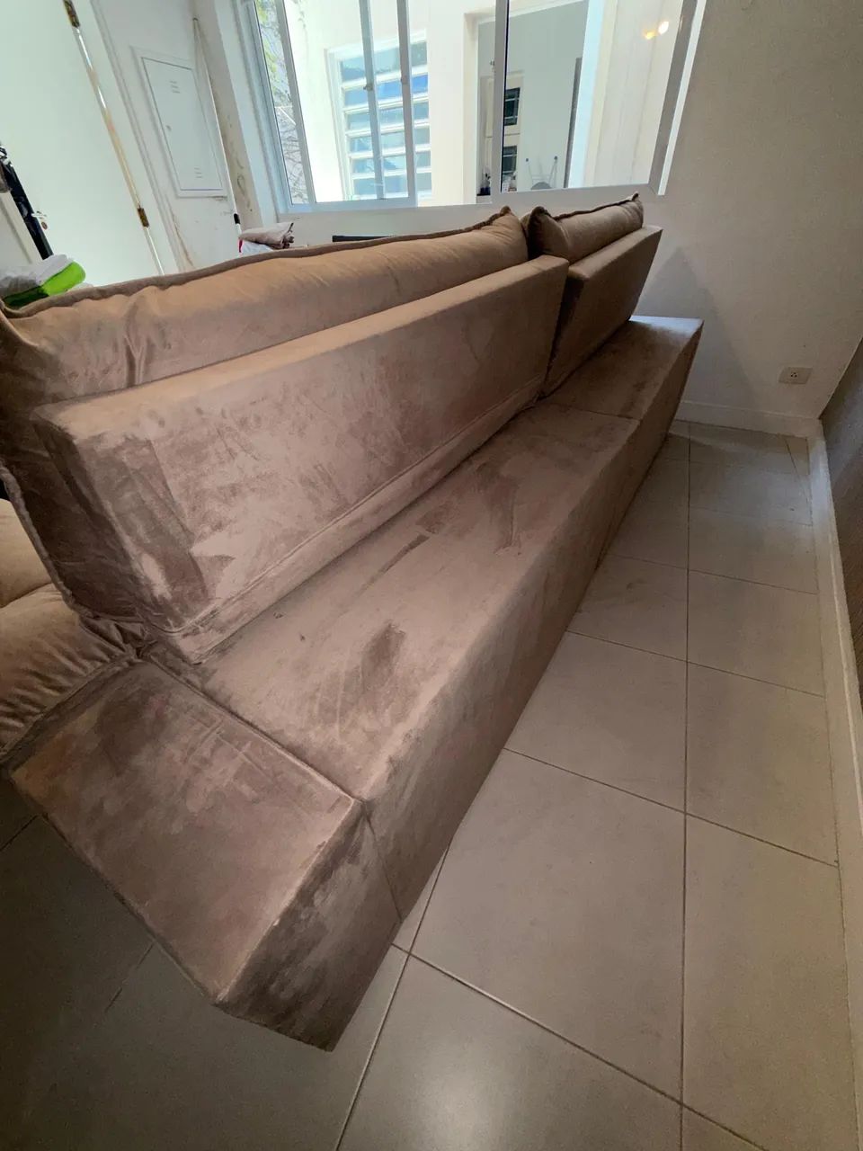 Sofá retrátil e reclinável - veludo bege  - Foto 3