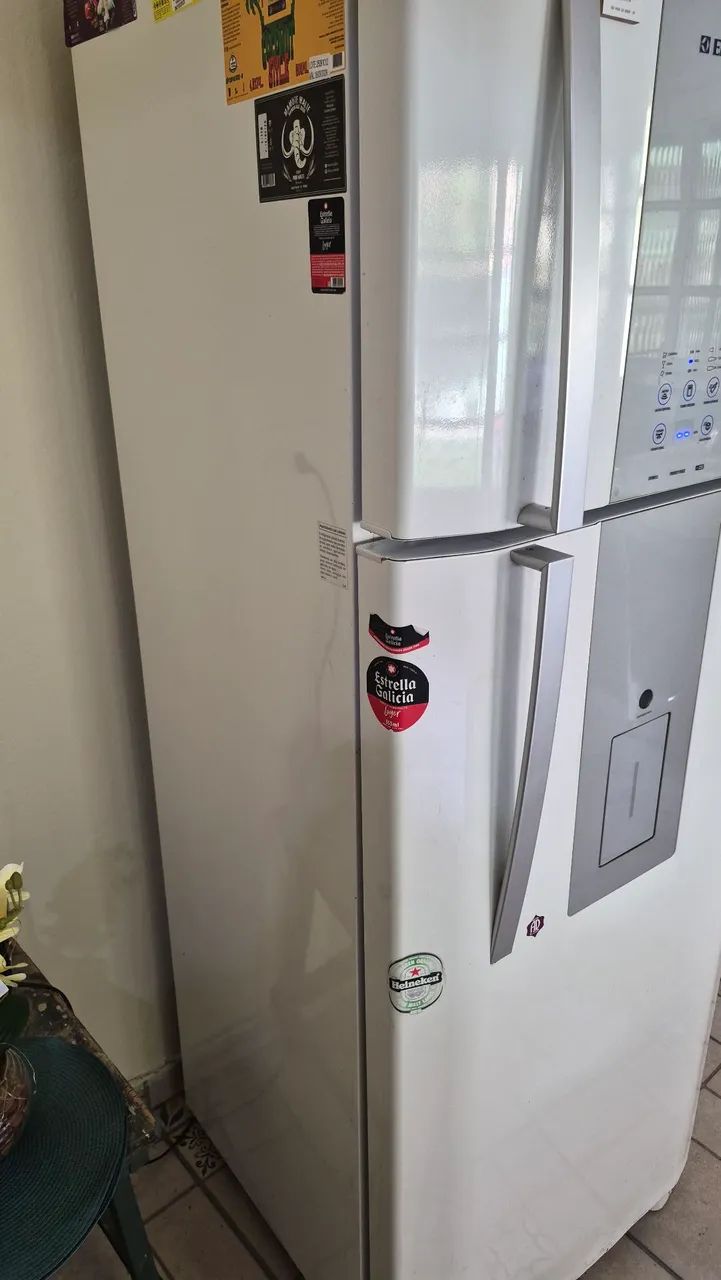 Vendo! Geladeira Electrolux, Usada, funcionando perfeitamente. - Foto 2