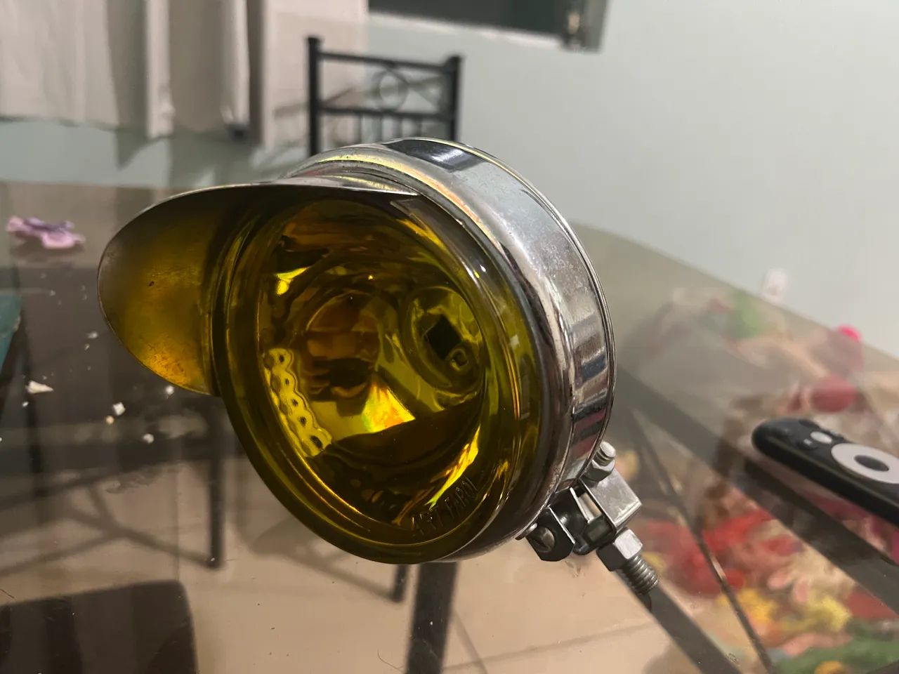 Vendo ou troco Farol de milha Fusca com pestana Universal - Foto 2