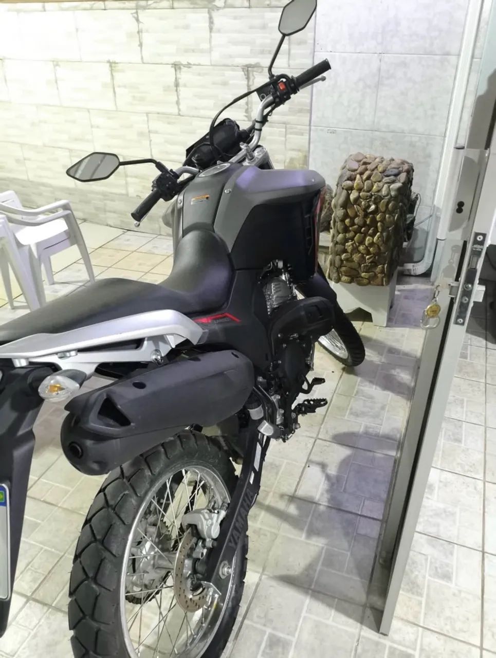 XTZ 250 LANDER CONNECTED