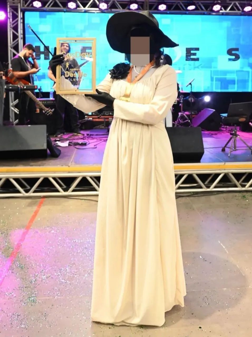 Cosplay Lady Dimitrescu 