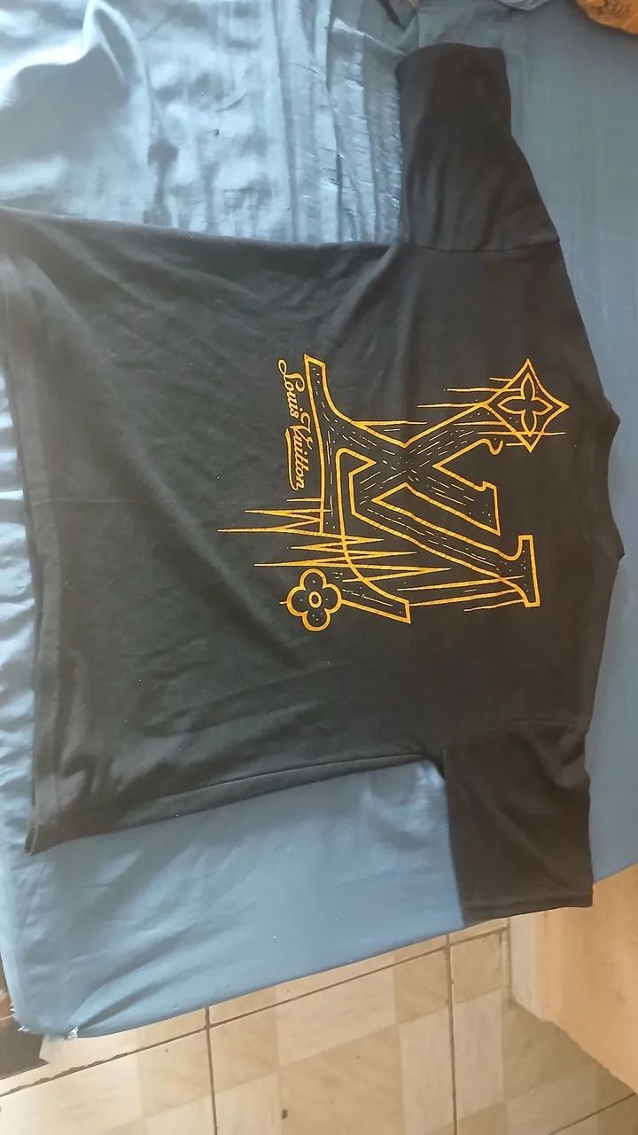 Peça de roupa Louis Vuitton original 