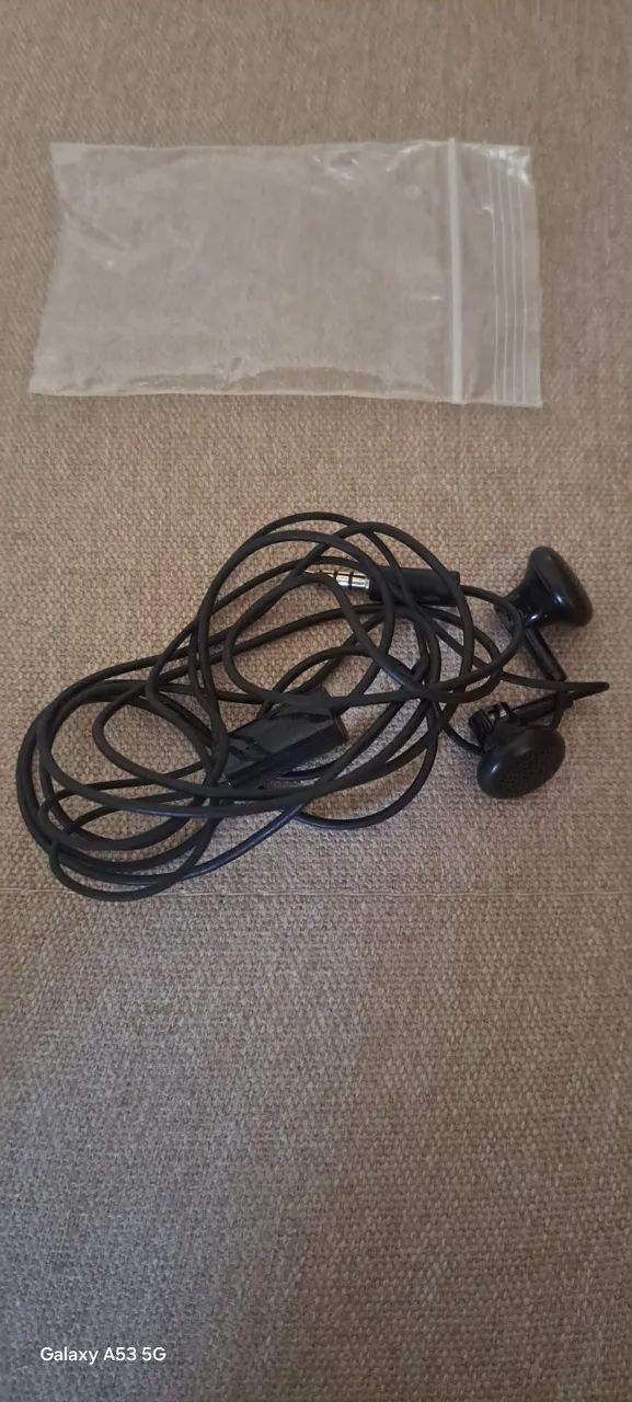 Fone de ouvido com microfone Nokia 