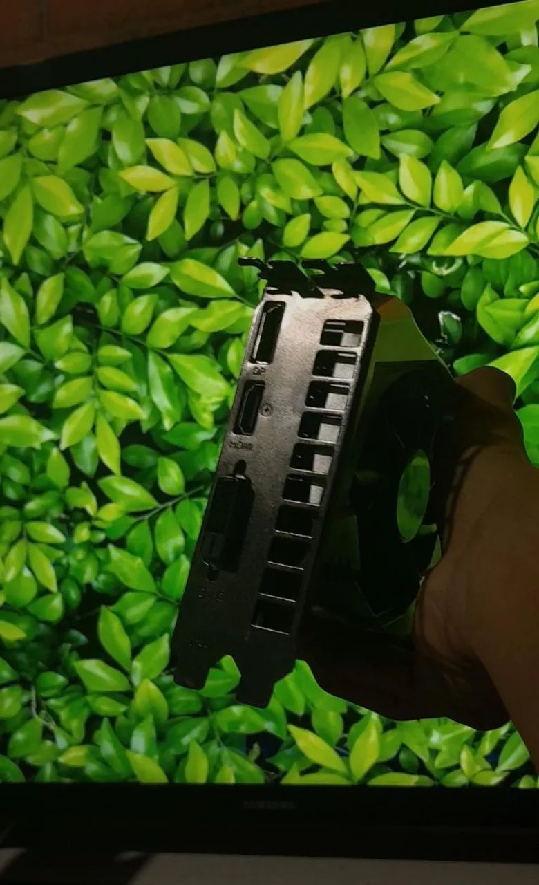 Troco ou vendo Gtx 1060 3gb com defeito  - Foto 3
