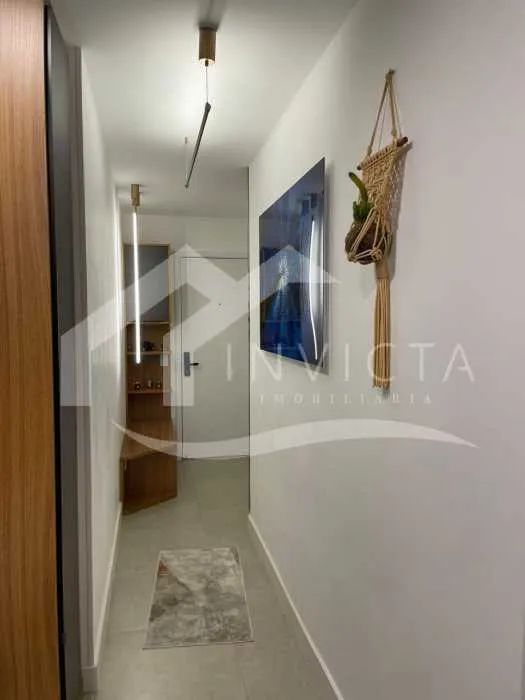 Magnífico quarto e sala em rua nobre - Foto 5