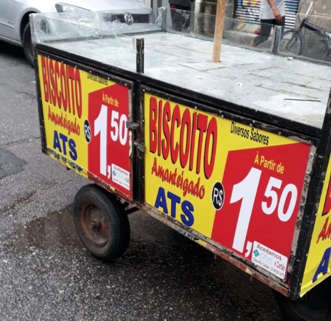 Vendo carrinho para vender o que quiser muita praticidade e espaço  - Foto 2