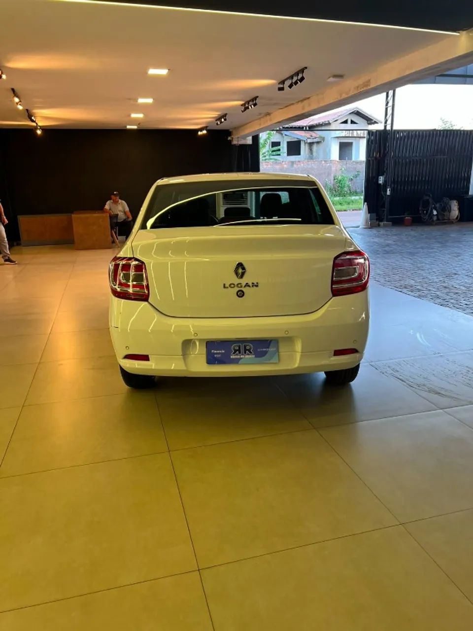 Renault Logan Zen Flex 1.0 12V 4P Mec. 2023 - Foto 4
