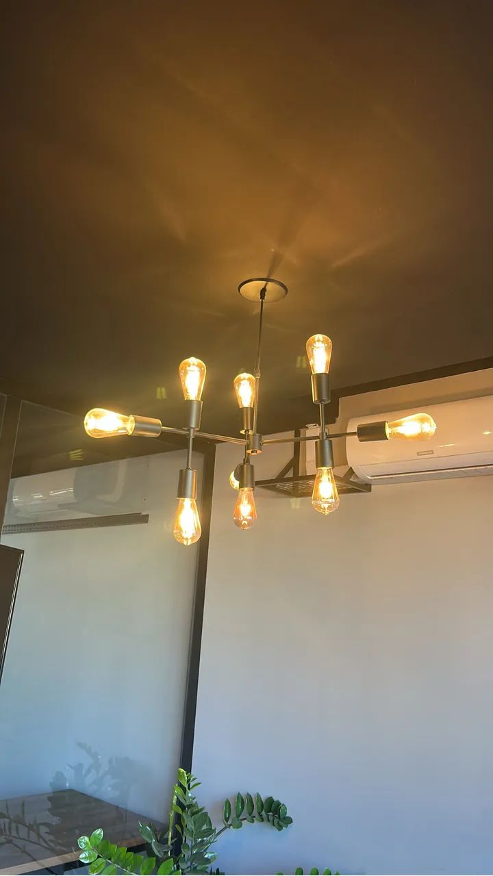 Lustre com lâmpada 