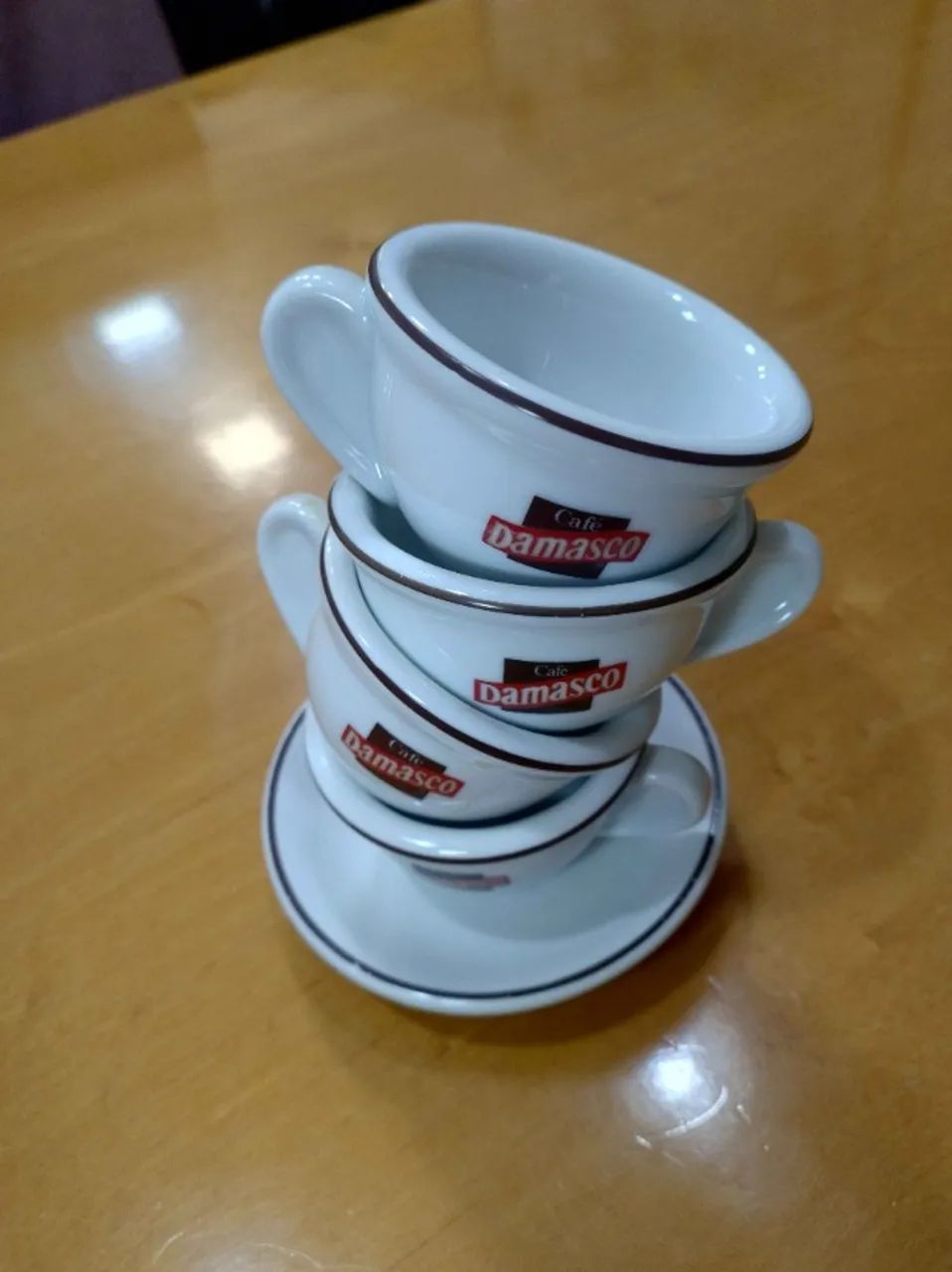Kit de Xícaras - Jogo Peças - Damasco: 4 unidades e 1 Pires - Foto 3